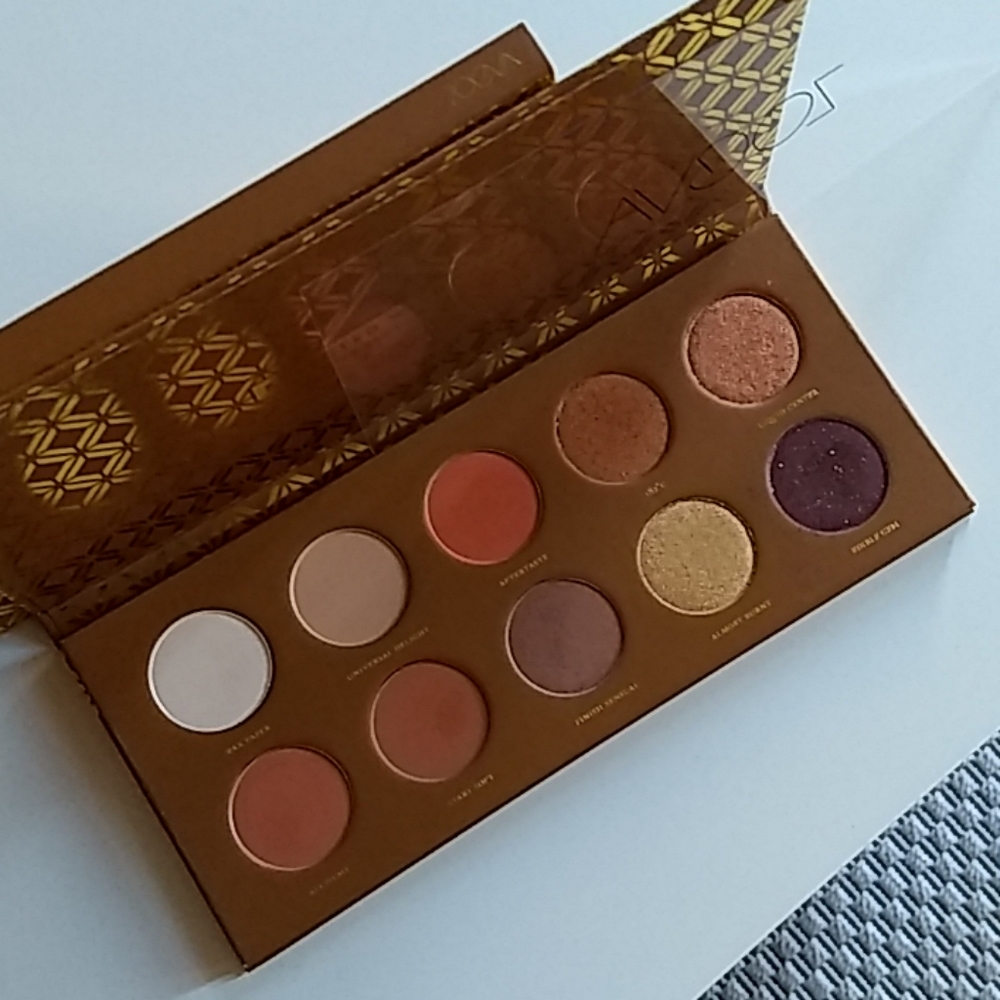 ZOEVA CARAMEL MELANGE EYESHADOW PALLETTE